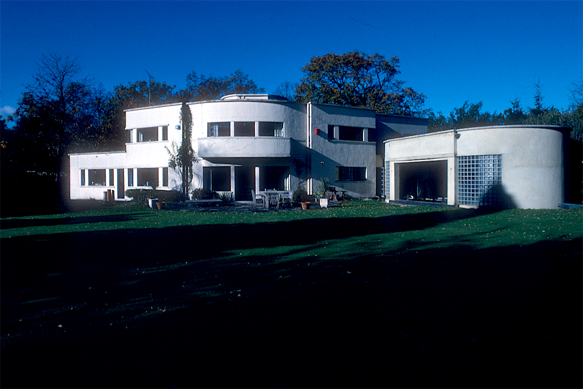 Thomas Deckker: Moore House Renovation, London