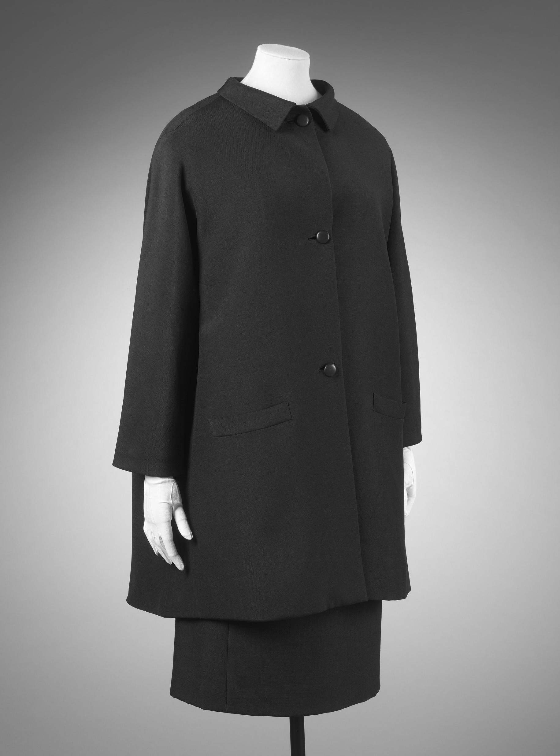Cristobal Balenciaga: Skirt Suit, 1964 &copy; Victoria and Albert Museum, London