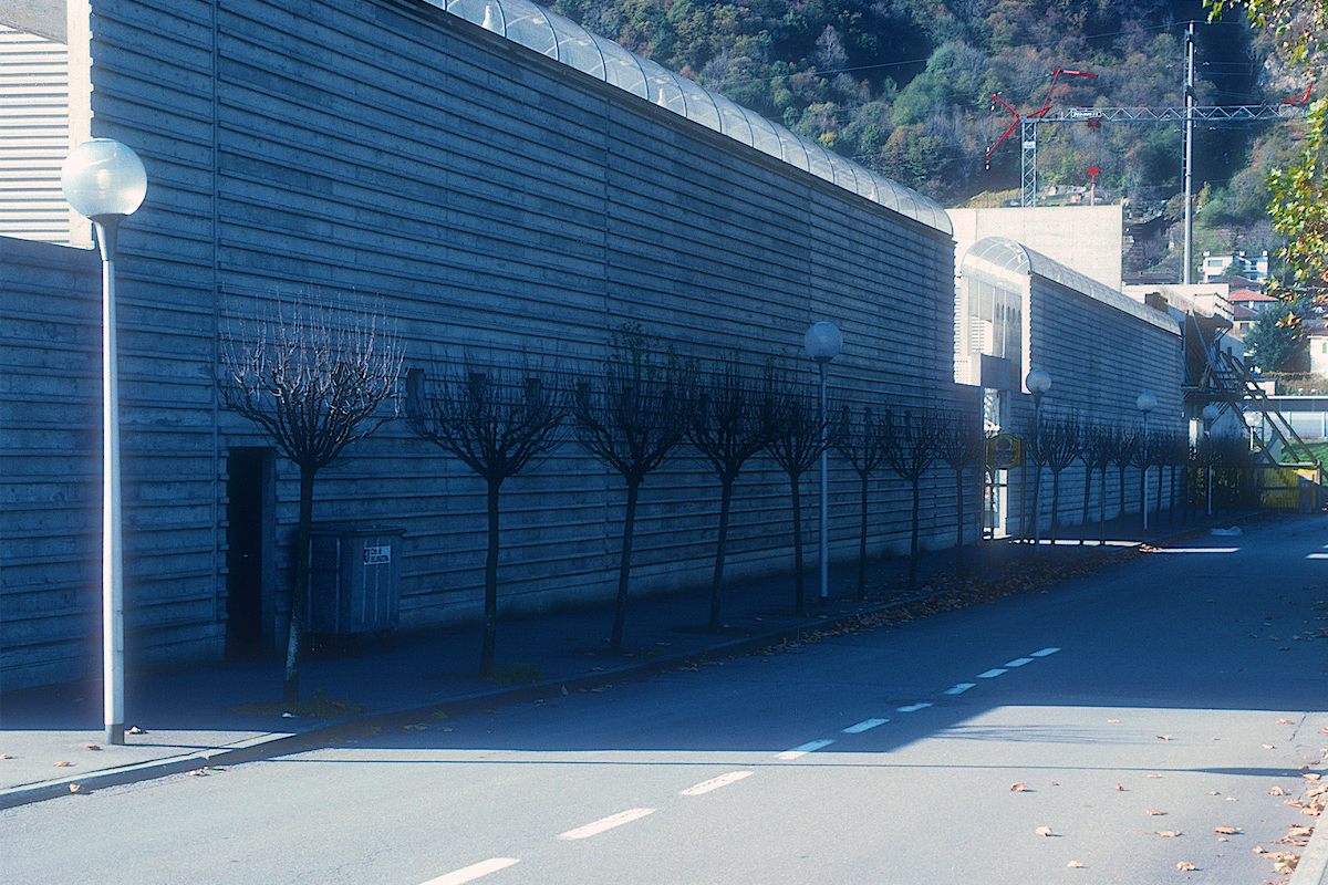 Aurelio Galfetti: Tennis Club, Bellinzona 1986 © Thomas Deckker 1996