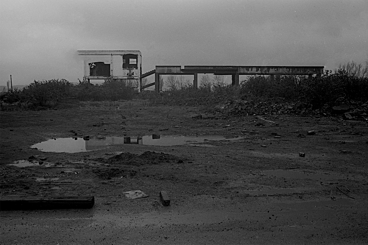 Beckton Gasworks photo © Thomas Deckker 1988