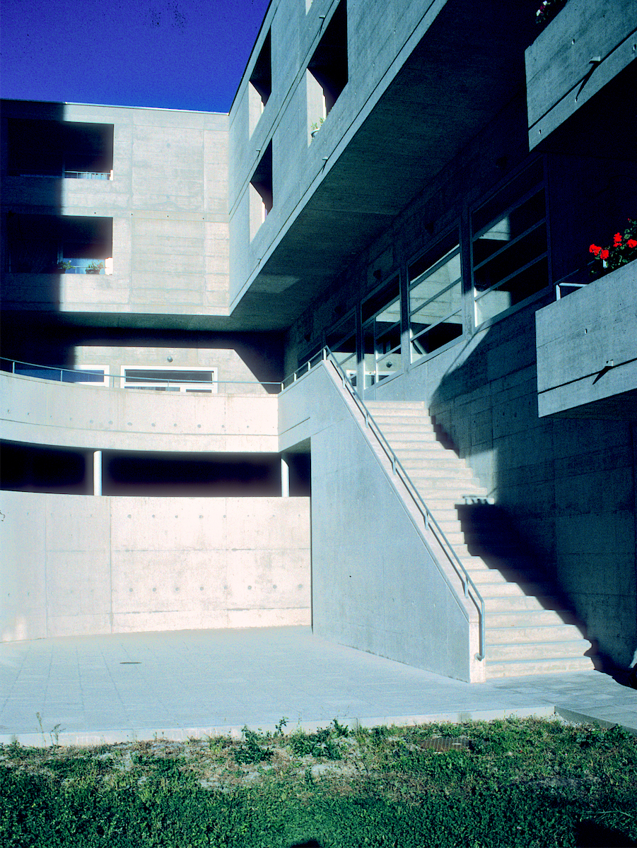 Luigi Snozzi: Monte Carasso, Bellinzona Luigi Snozzi: Monte Carasso, Bellinzona photograph © Thomas Deckker 1982
